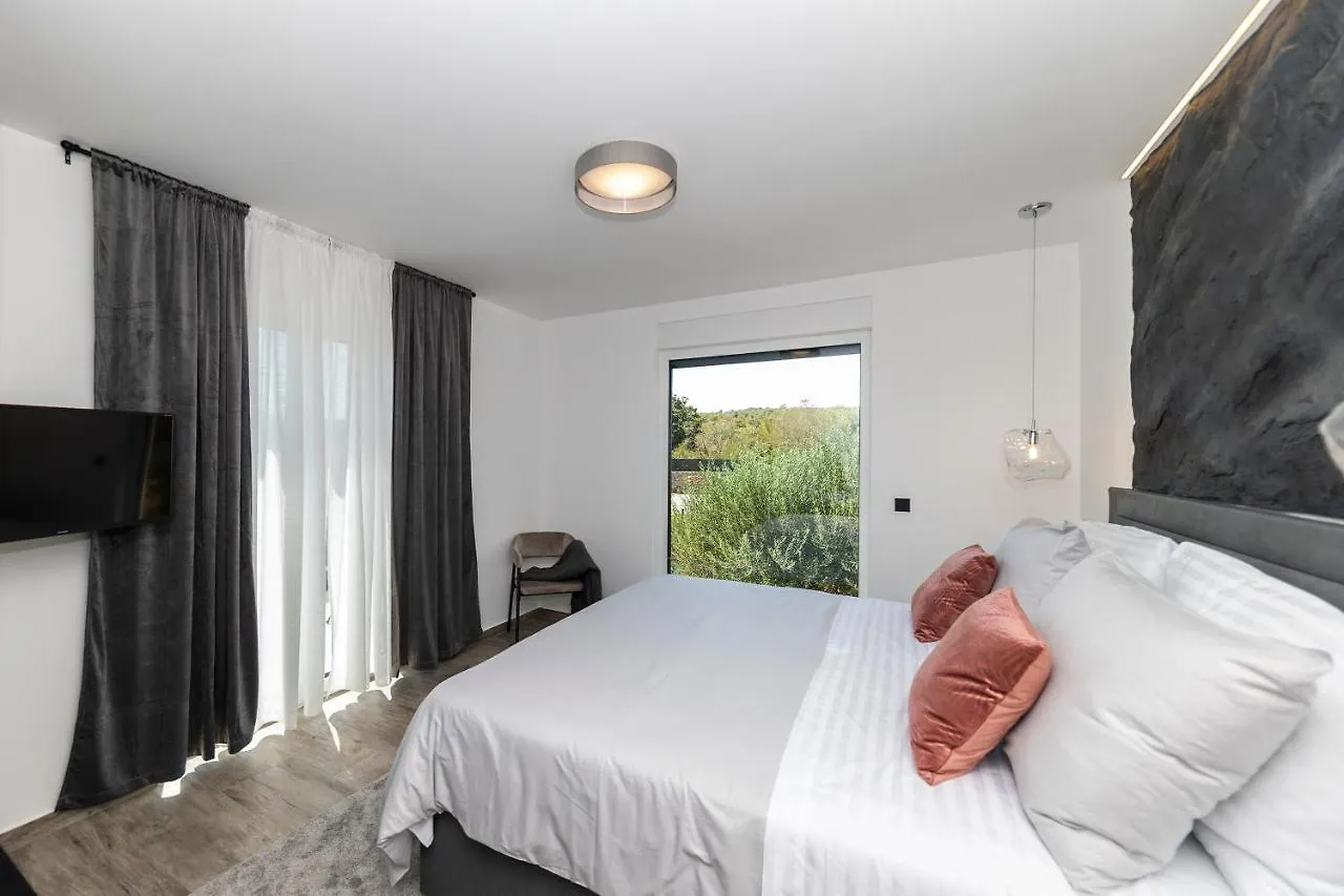 Villa Royal Rock Razanac